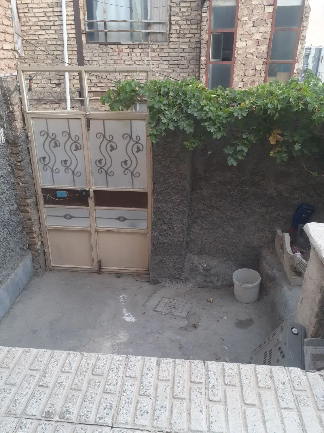 خانه دو طبقه
