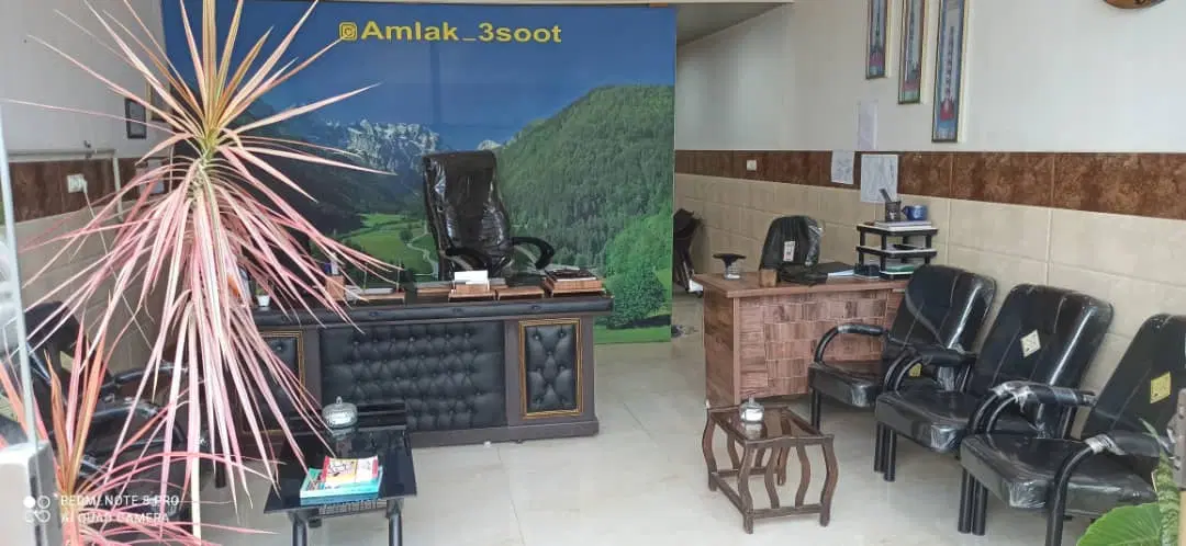 مغازه ۵۷متری تمیز.