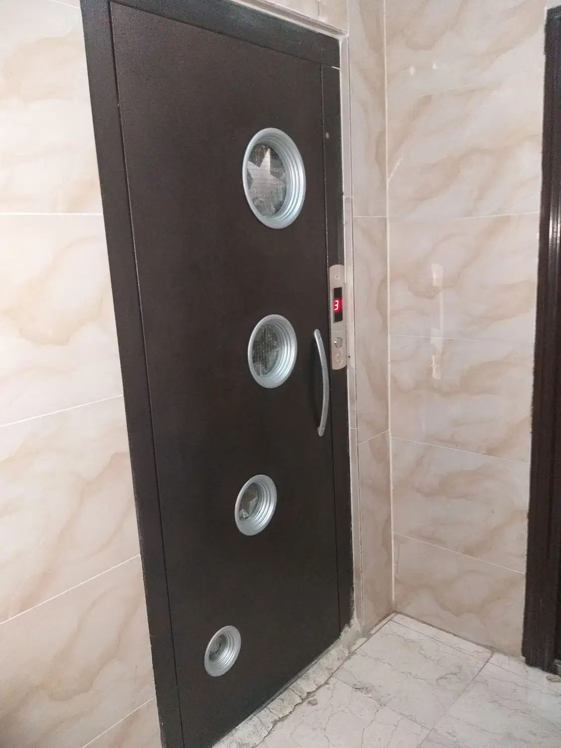 آپارتمان ۱۰۳ متری اصلی گوهردشت