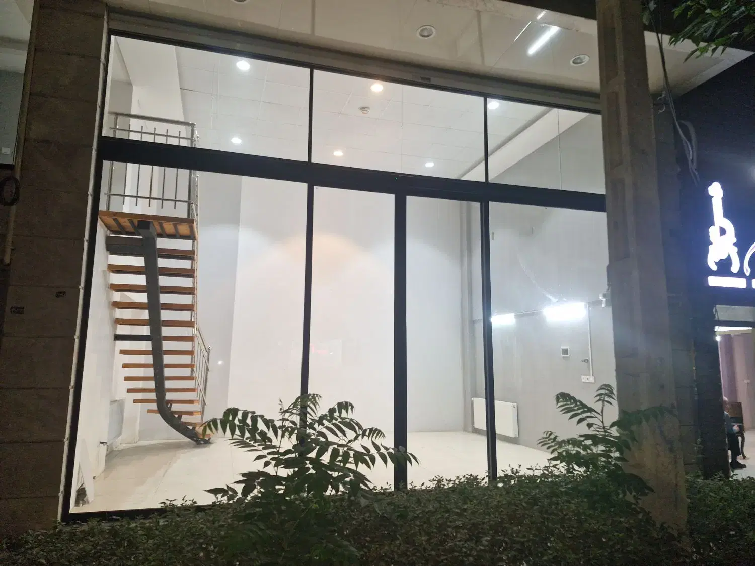 مغازه ۴۰ متری