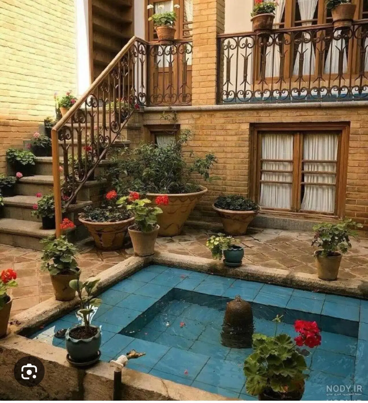 منزل ویلایی ۳۰۰ متری مهدیه با سند تک برگ