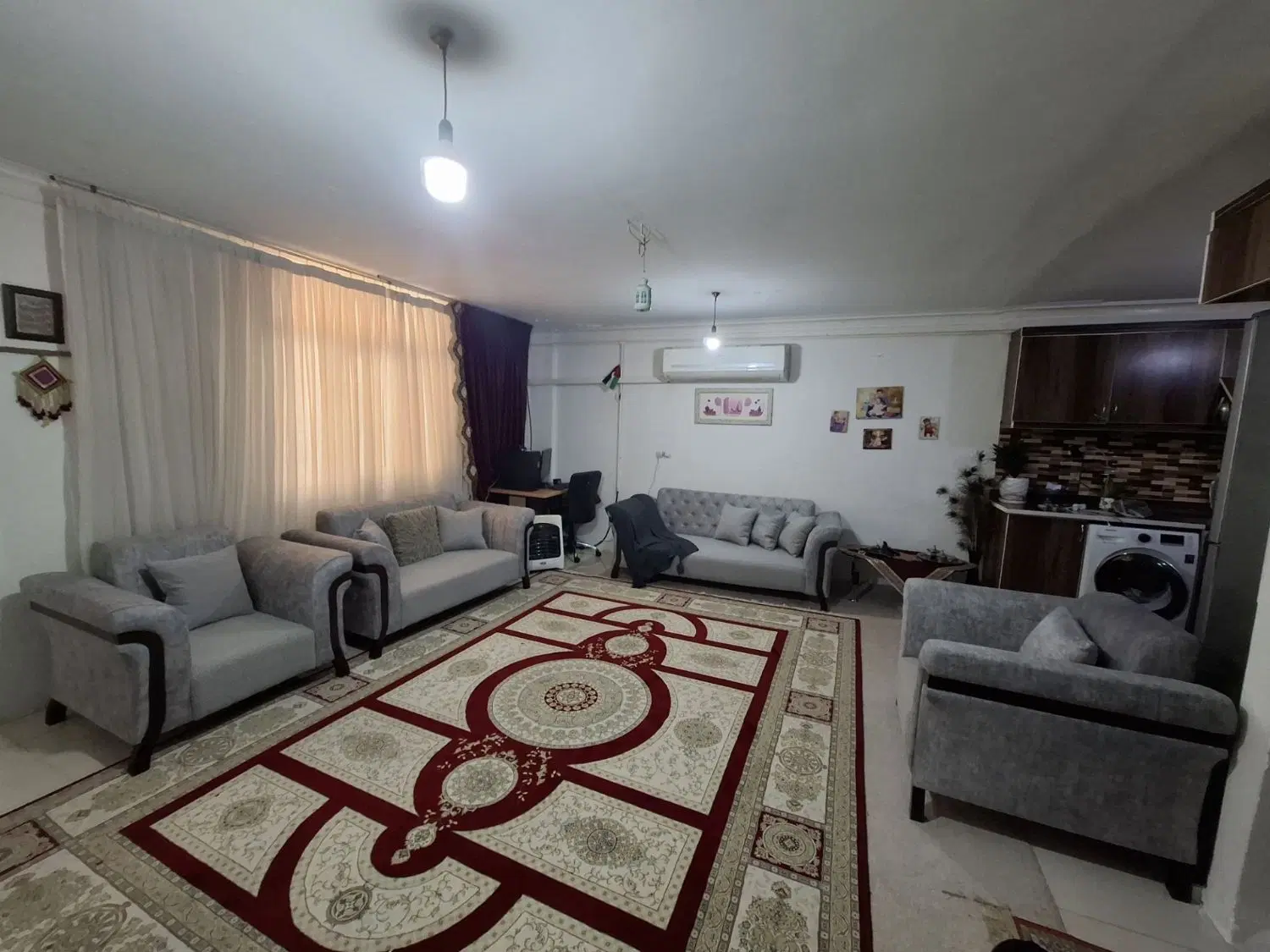 اپارتمان ۸۴متری فاز۳کوروش خیابان دوراست
