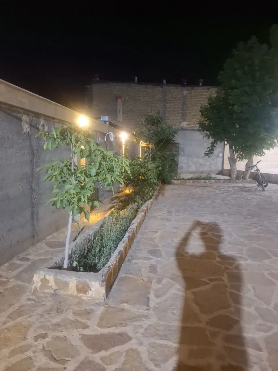 زمین وصل ب کل امکانات