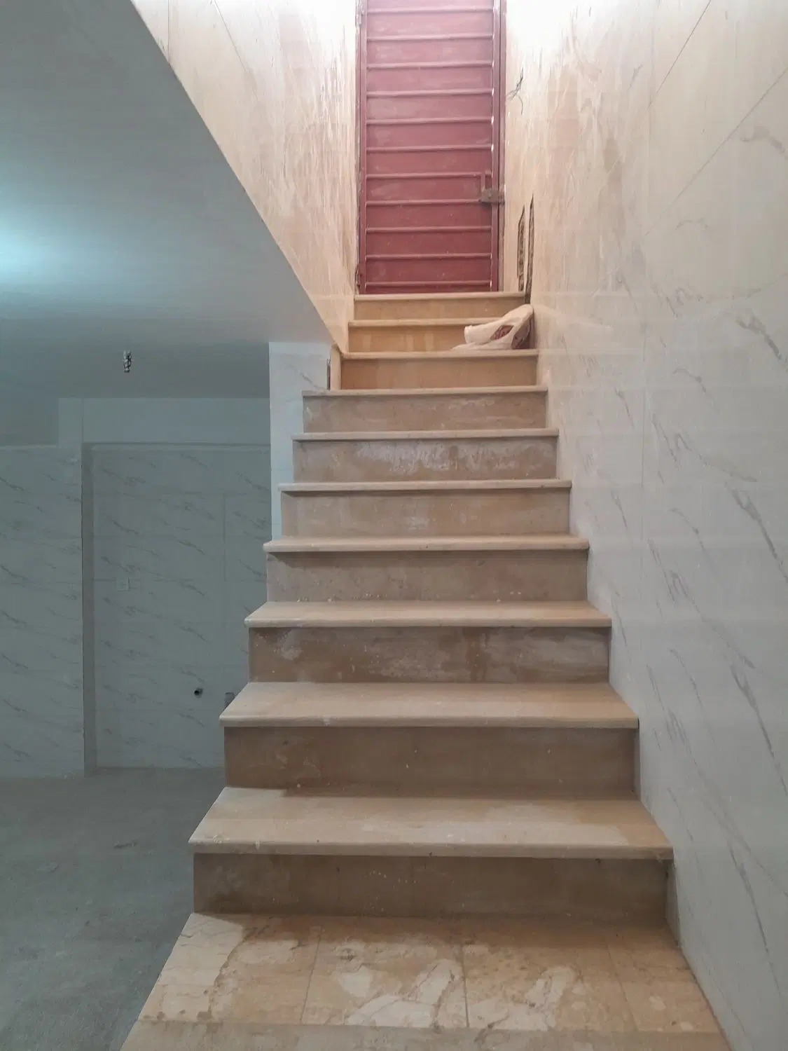 زیر زمین اجاره ای . ۱۵۰ متر نوساز .