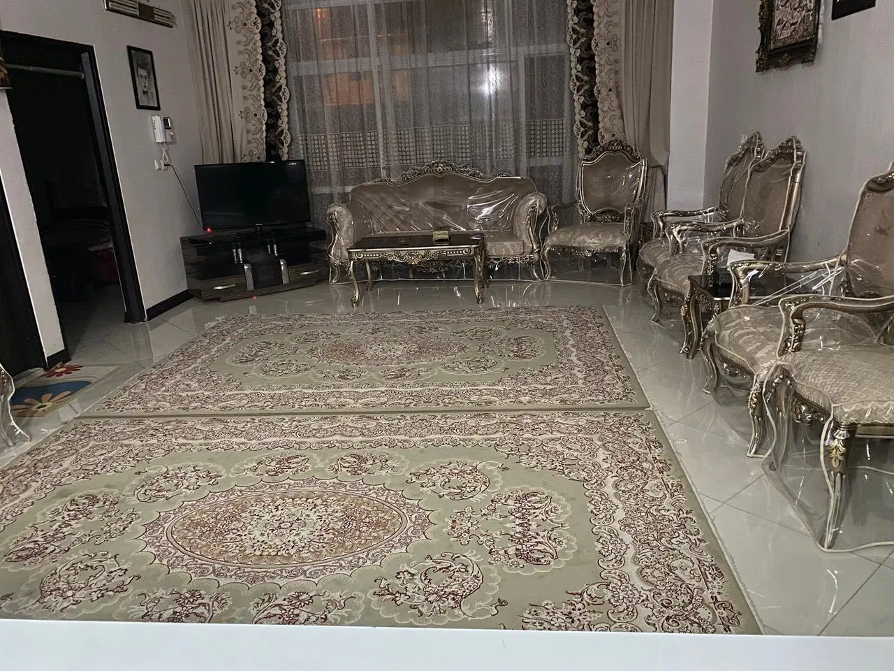 ویلای مدرن با حیاط اختصاصی