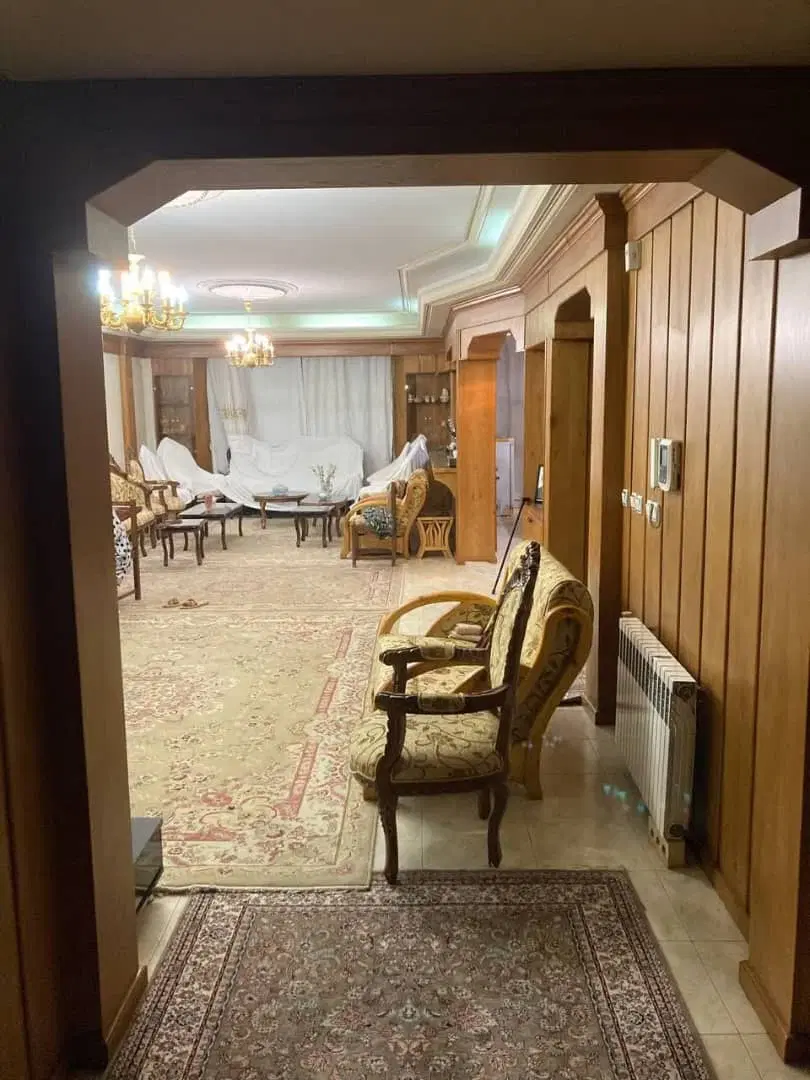 ۱۱۵ متر  در نسترن ۷