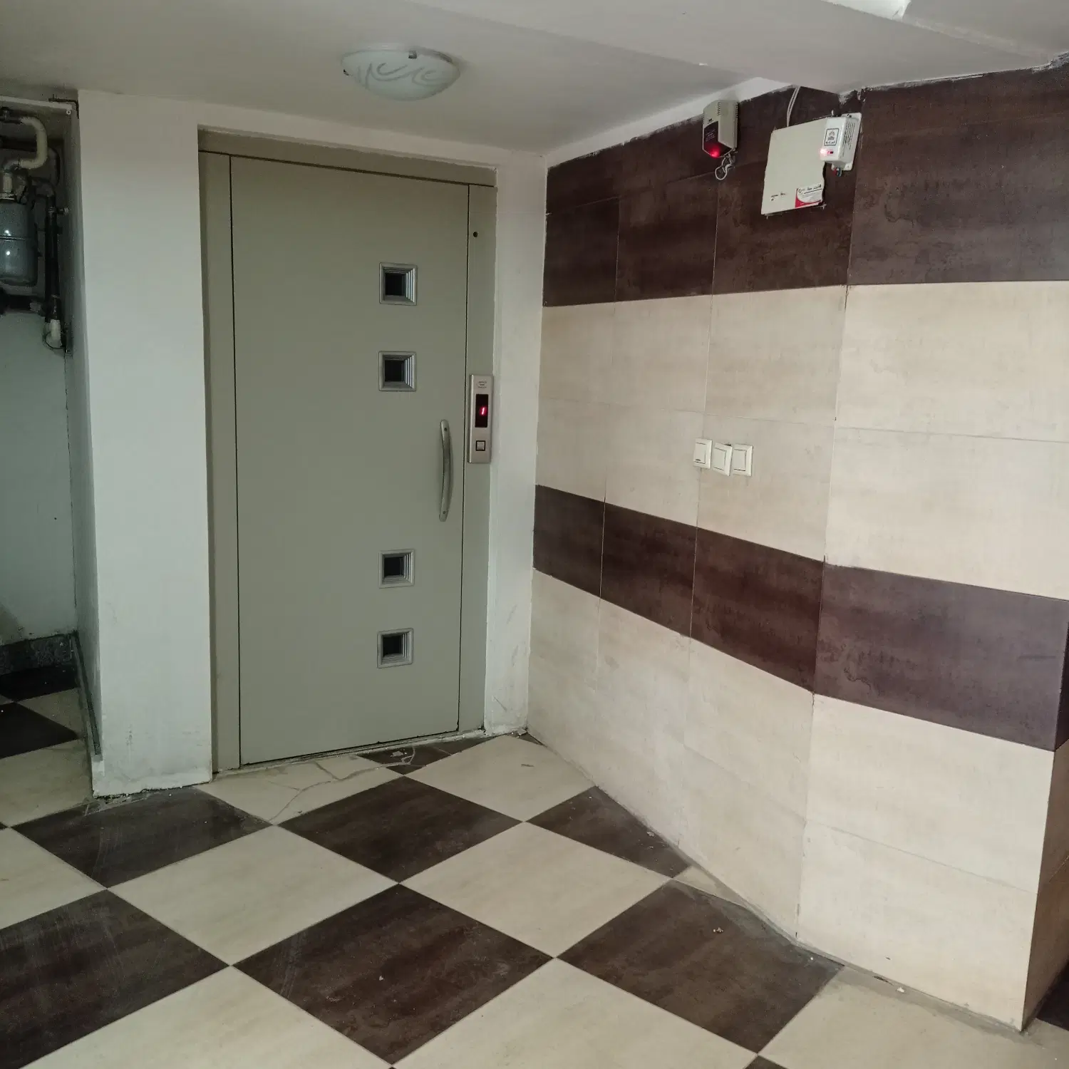 فروش واحد مسکونی شهرک دادگستری اردبیل