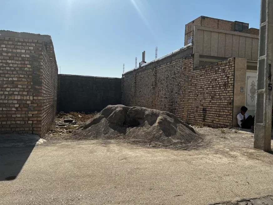 زمین واقع در چهارده معصوم۸
