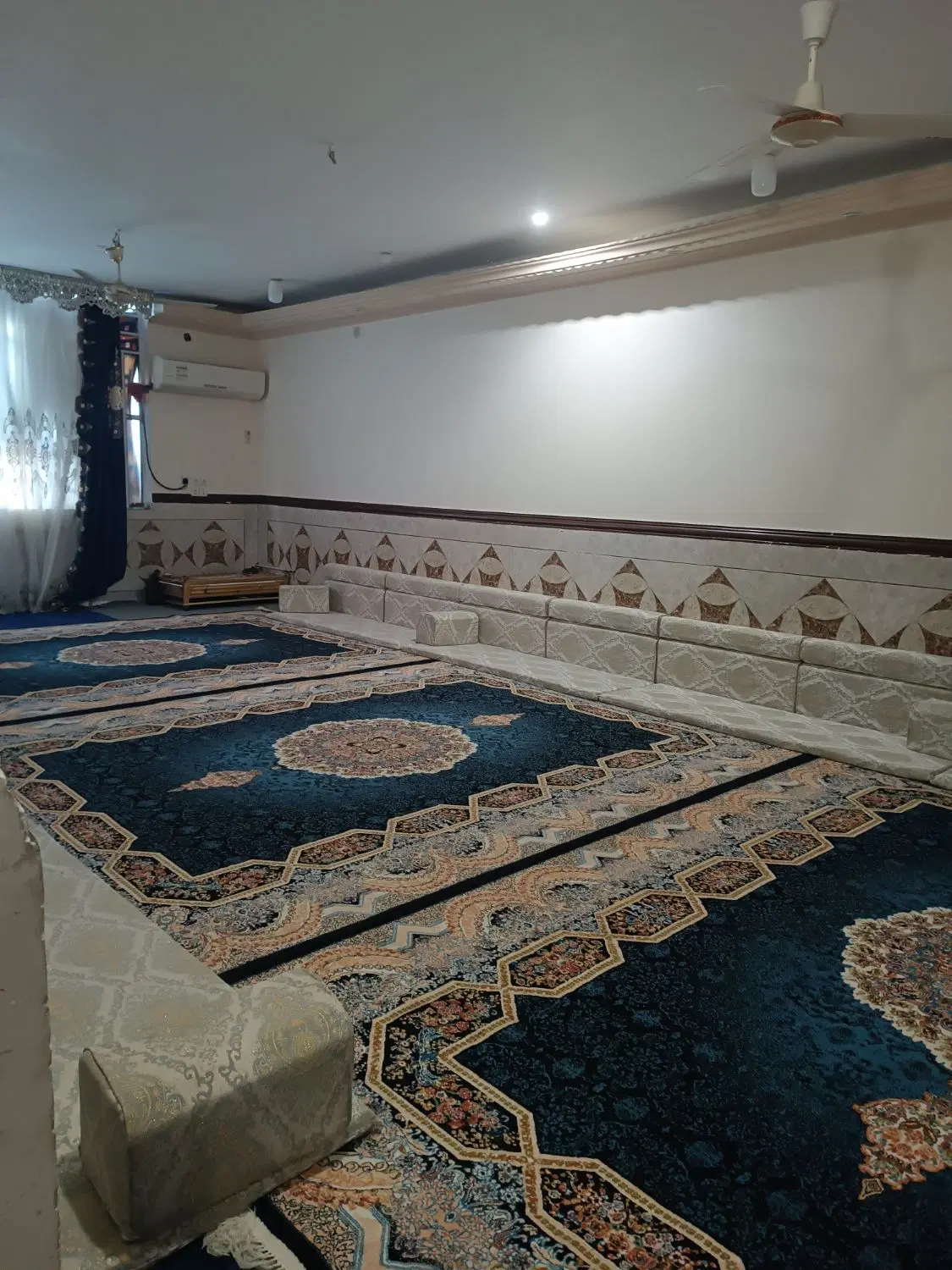 اجاره ویلایی  500 متری در کوی سادات