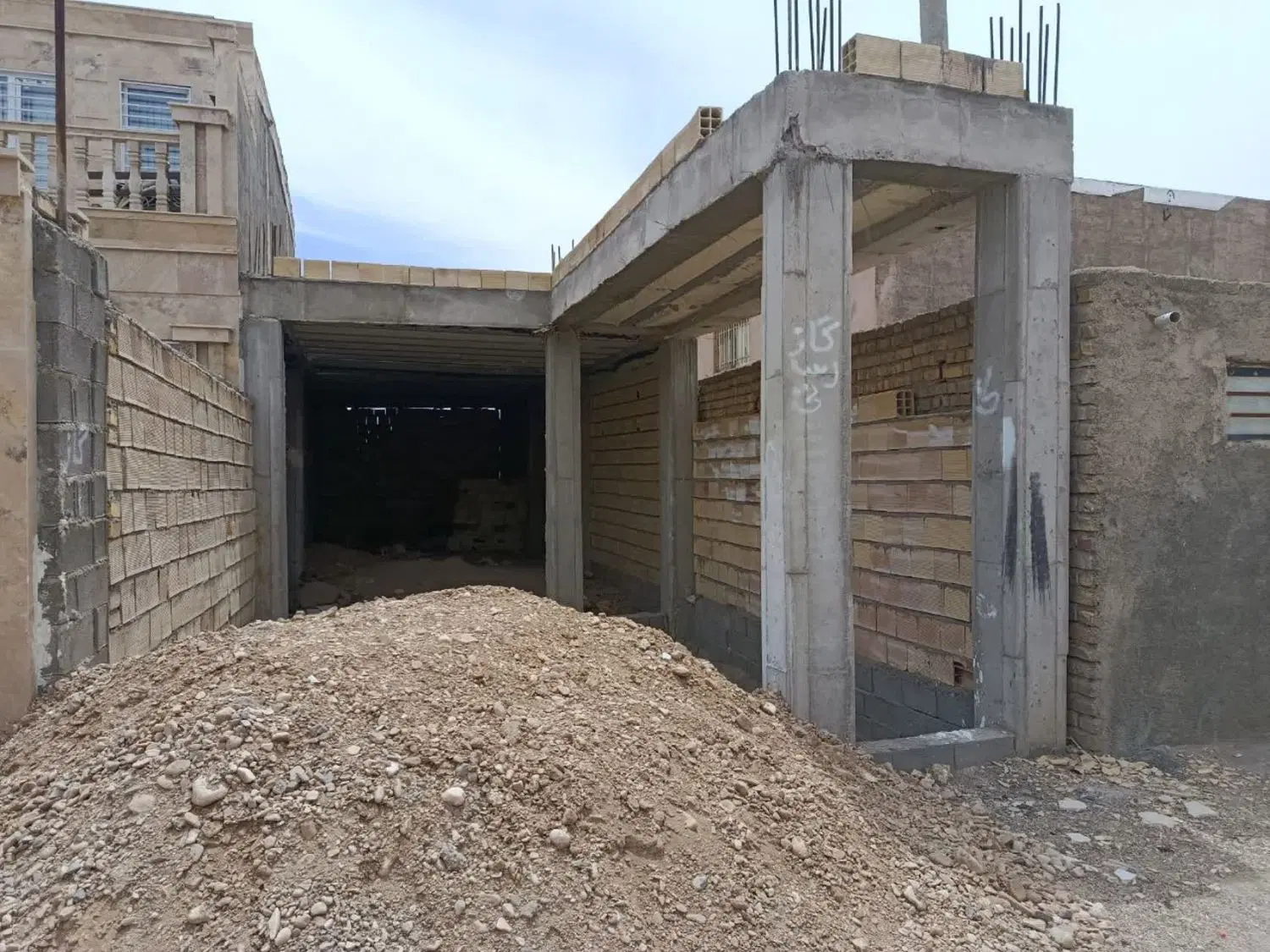 ویلایی نیمه ساز جنت 11بهشتی