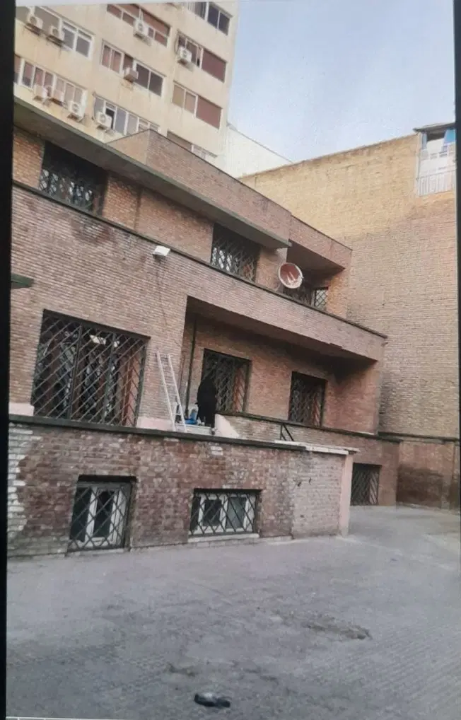 مشارکت در ۷۶۰ متر زمین با ۱۲۰۰ متر بنا اداری