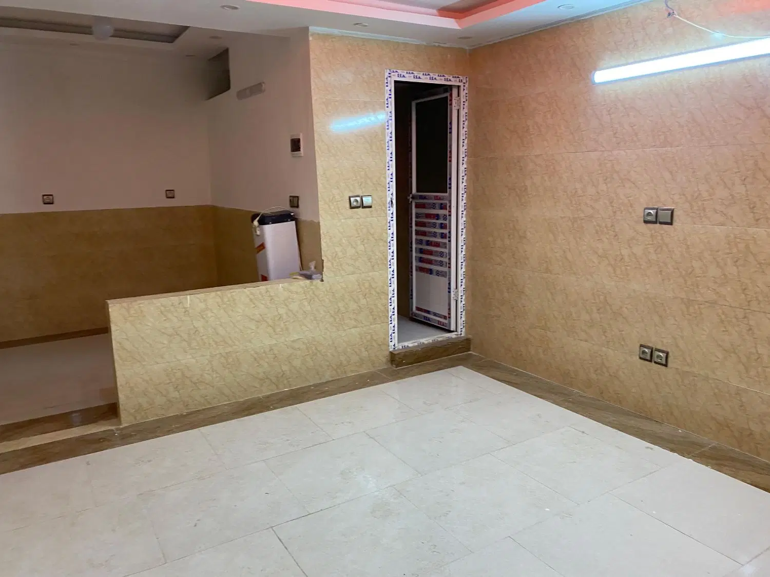همکف ۵۰ متری با پارکینگ