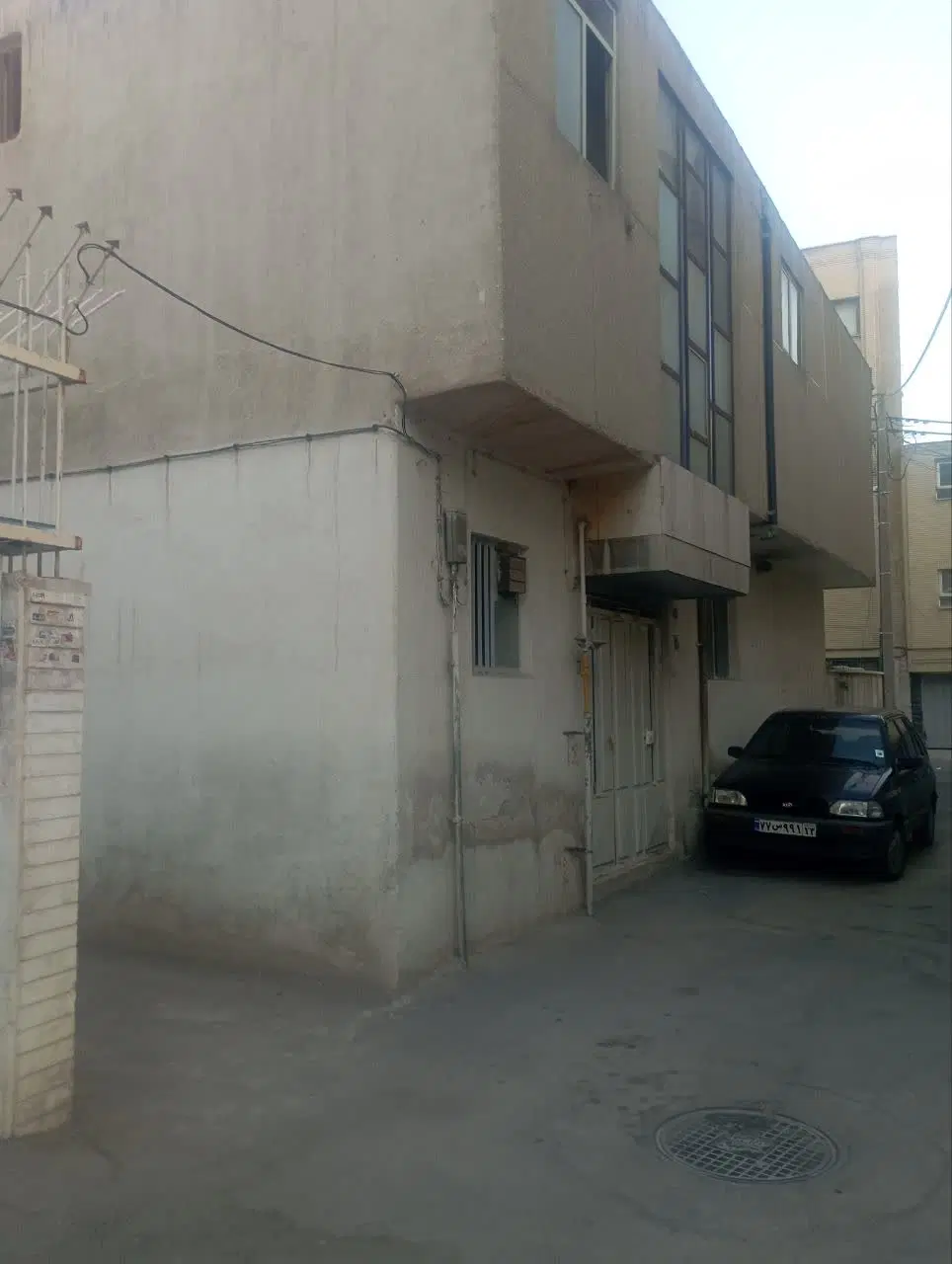 فروش منزل مسکونی ۲طبقه قدیمی شیخ صدوق شمالی ۳بر