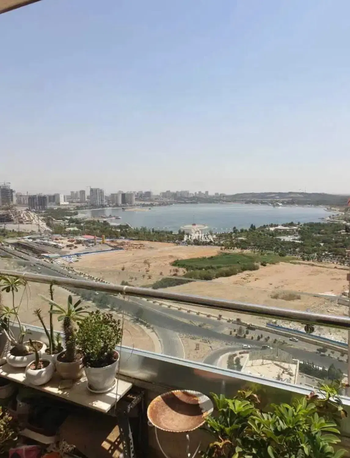 ۲۰۰ متر تجاری