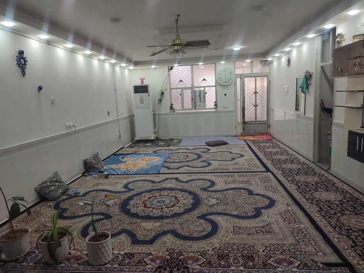 خونه در شهرک پیام نور نزدیک به جاده اصلی