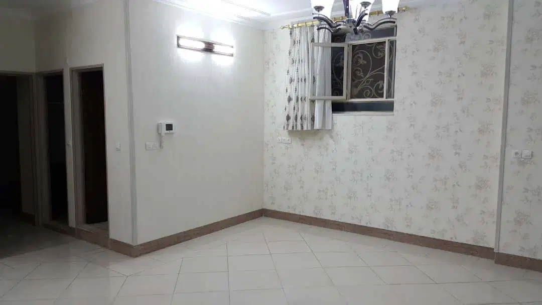 طبقه اول ۱۱۰ متری منزل جنوبی و بسیار خوش‌نقشه