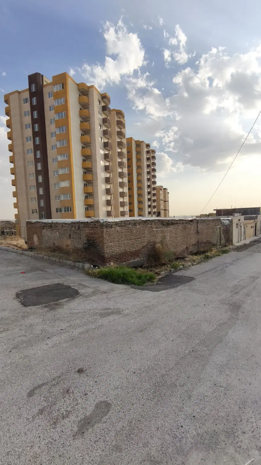 خانه کلنگی ۲۸۶ متری دوبر
