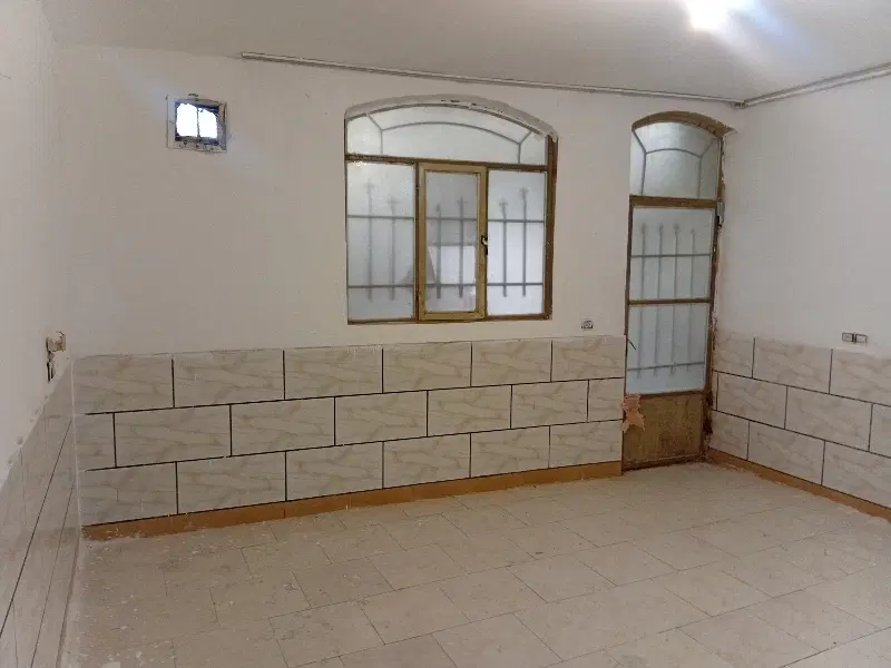خانه سنددار دربستی فاضلاب شهری دارد