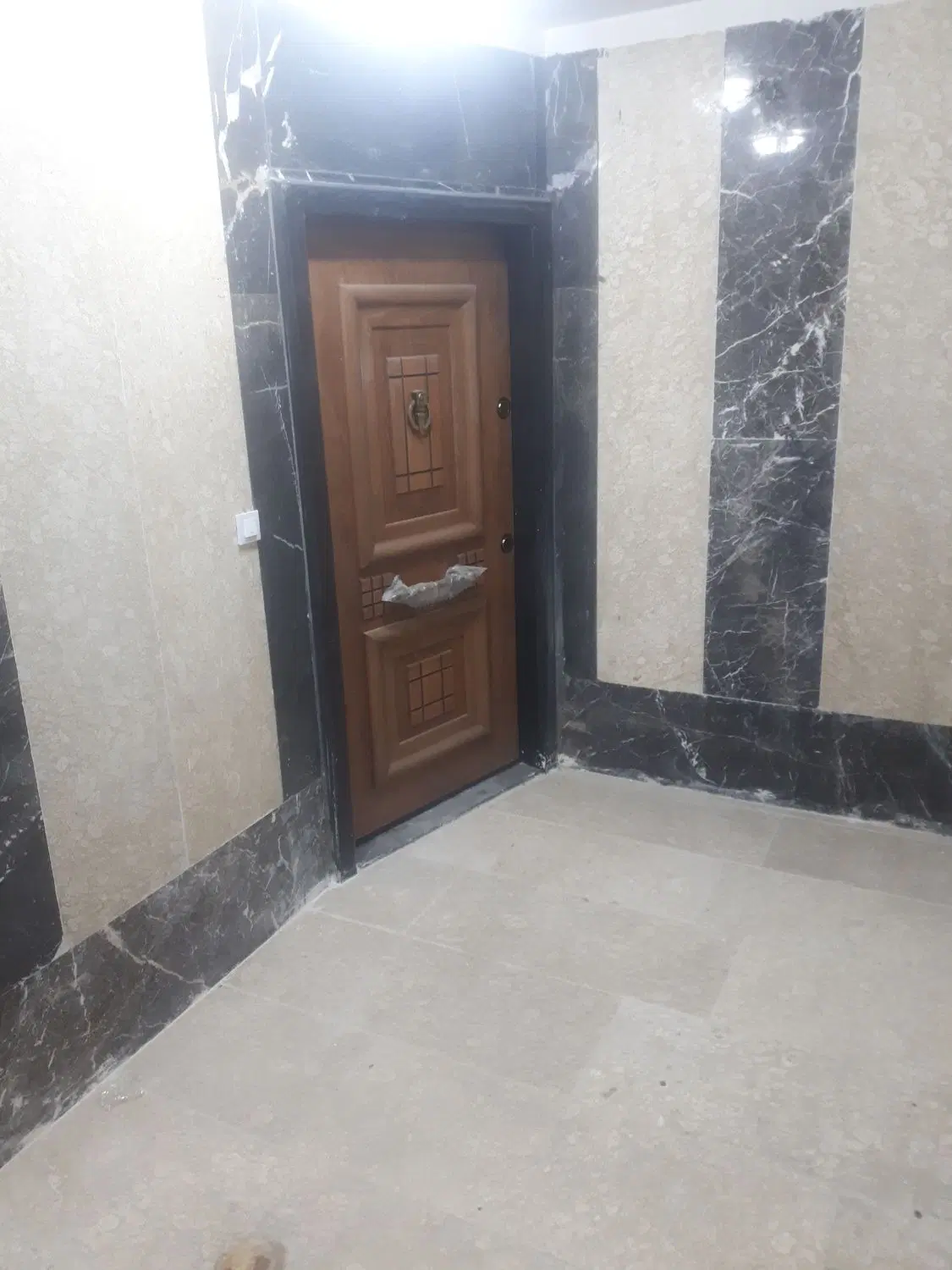 آپارتمان ۱۵۳ متری نوساز خام محمدشهر خیابان ظفر