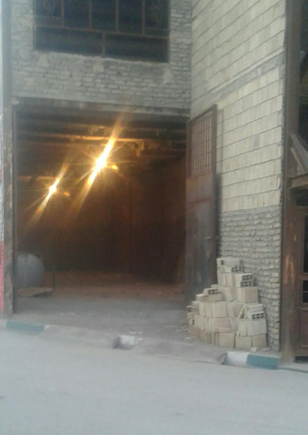 کارگاه یا انبار صد متری داخل طرحچی۳۲
