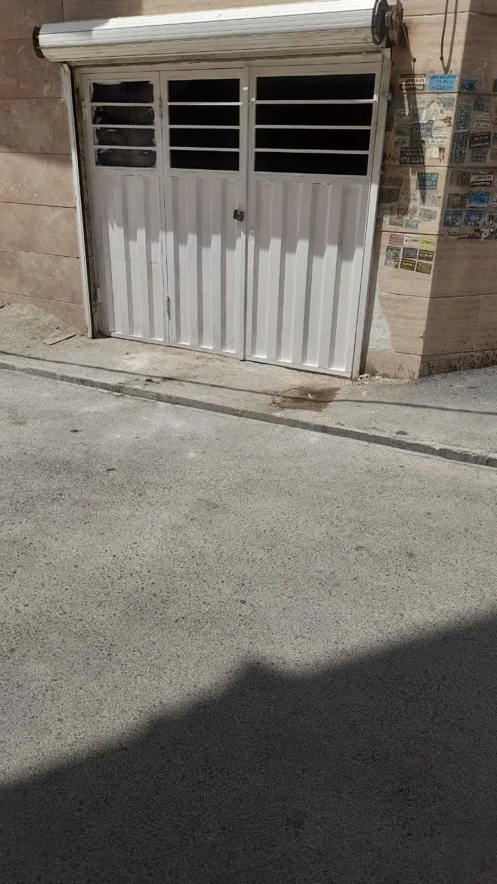 اجاره یا فروش انباری و پارکینگ
