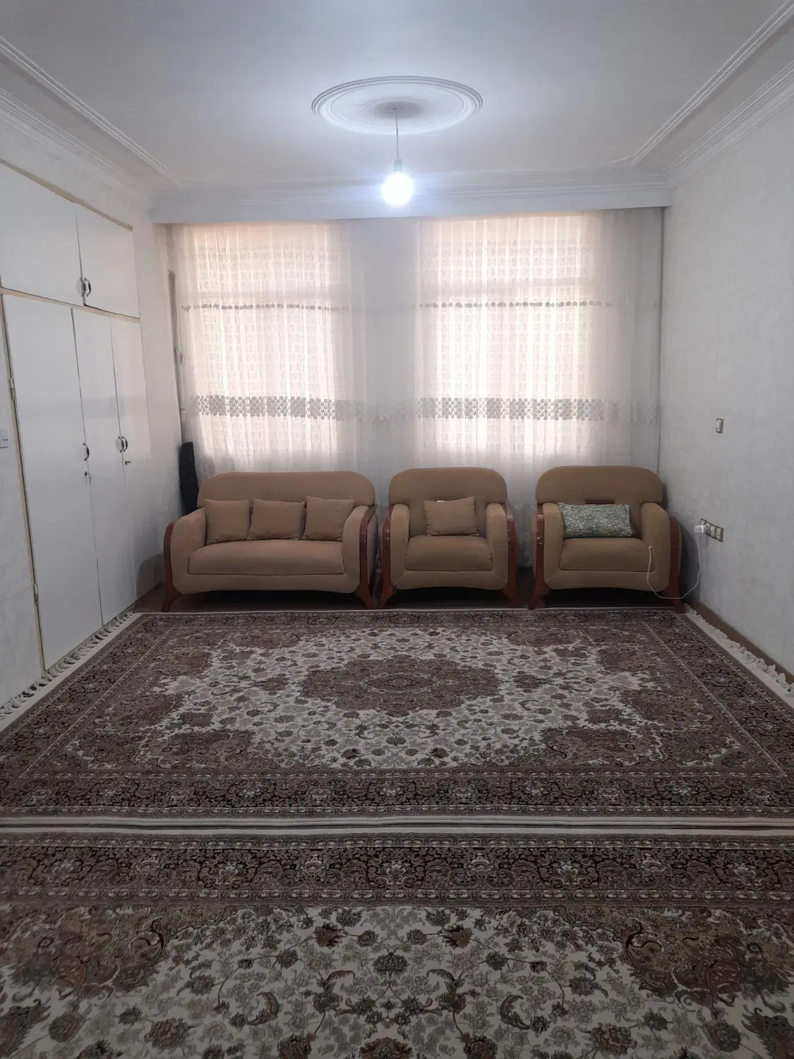 آپارتمان ۳طبقه ۶۰