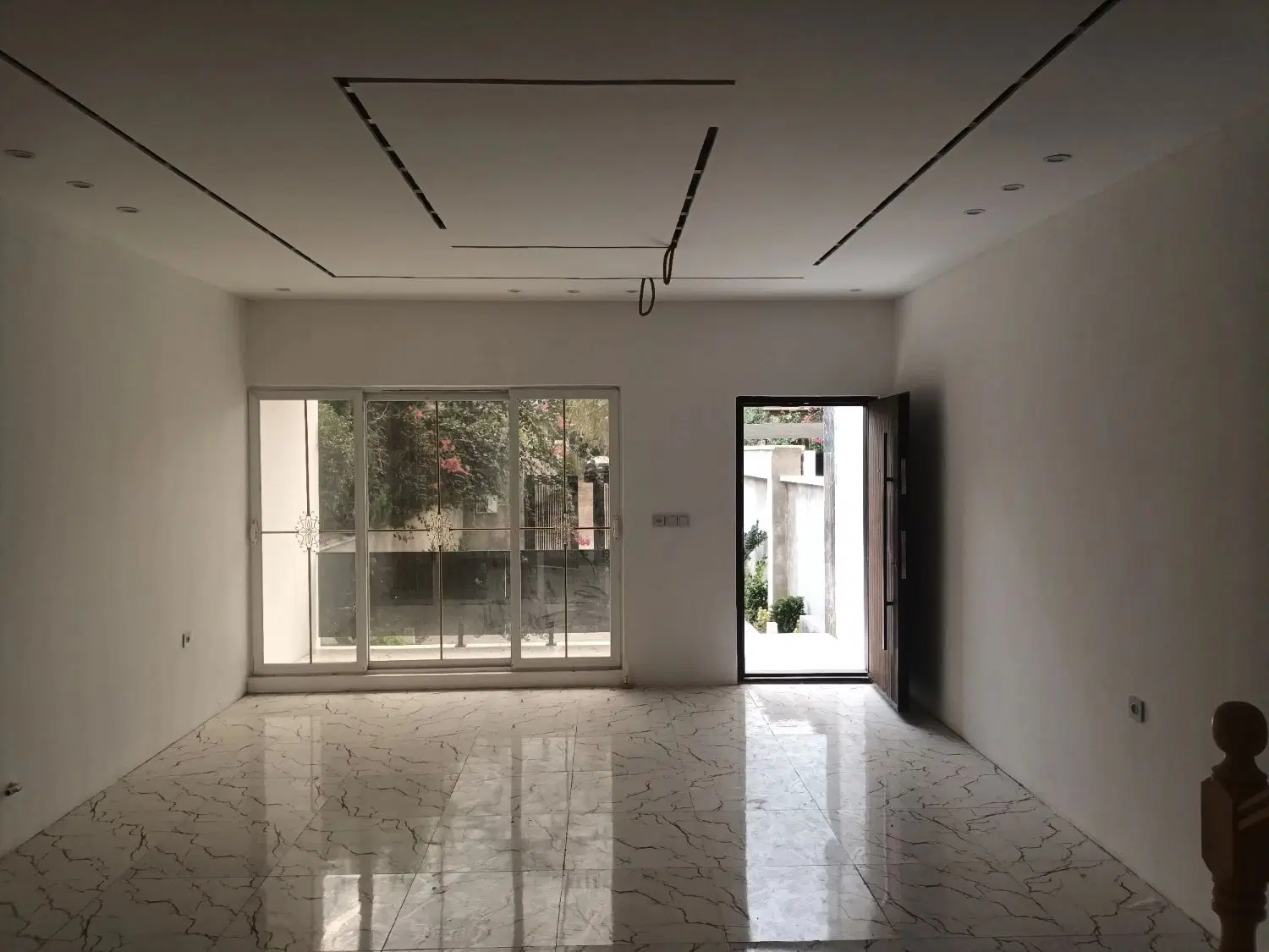 ویلای دوبلکس شهرکی_ بالادست جاده