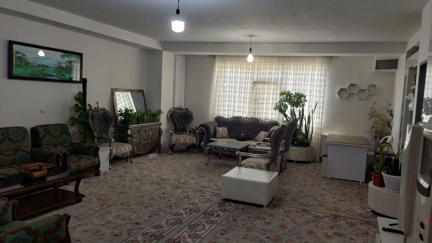 واحد آپارتمان 95 متری خیابان برزگر