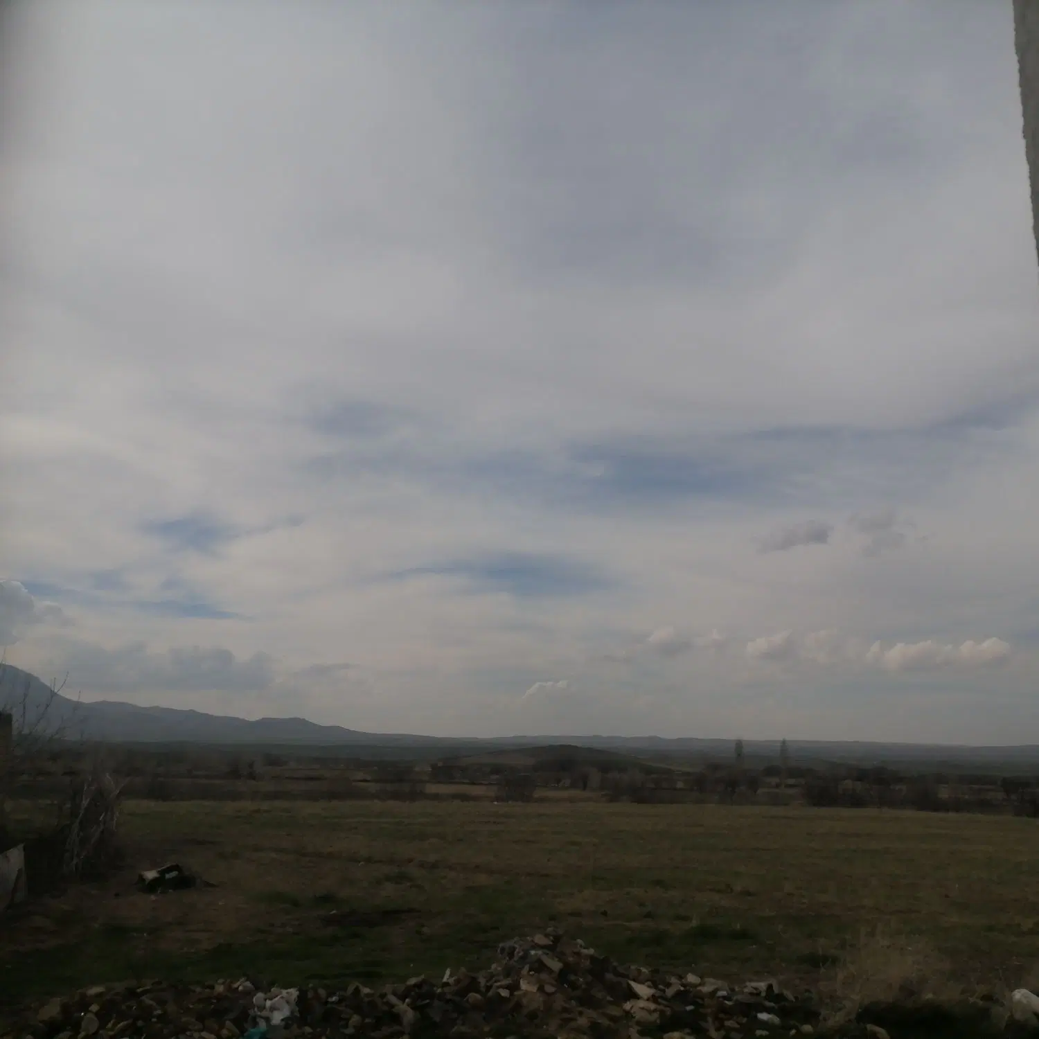 زمین باغی سیمین زاغه