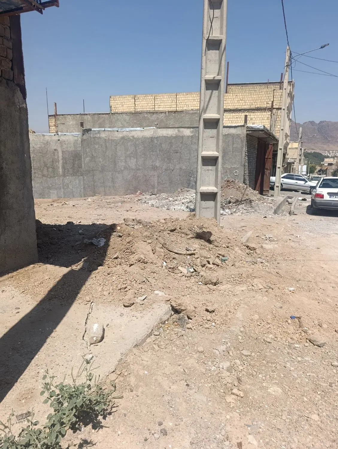 زمین 85متری