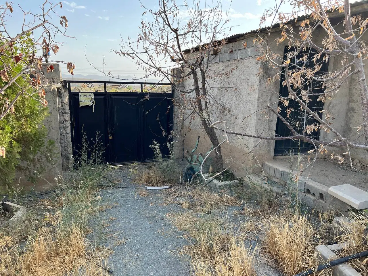 ۳۲۰متر زمین چهار دیواری اماده