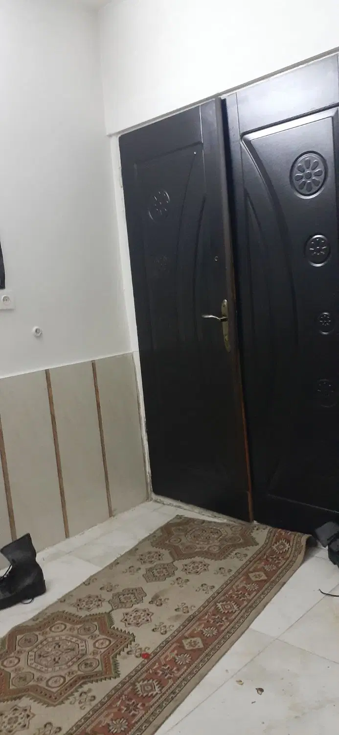 طبقه همکف تک خواب تمیز اجاره داده میشود