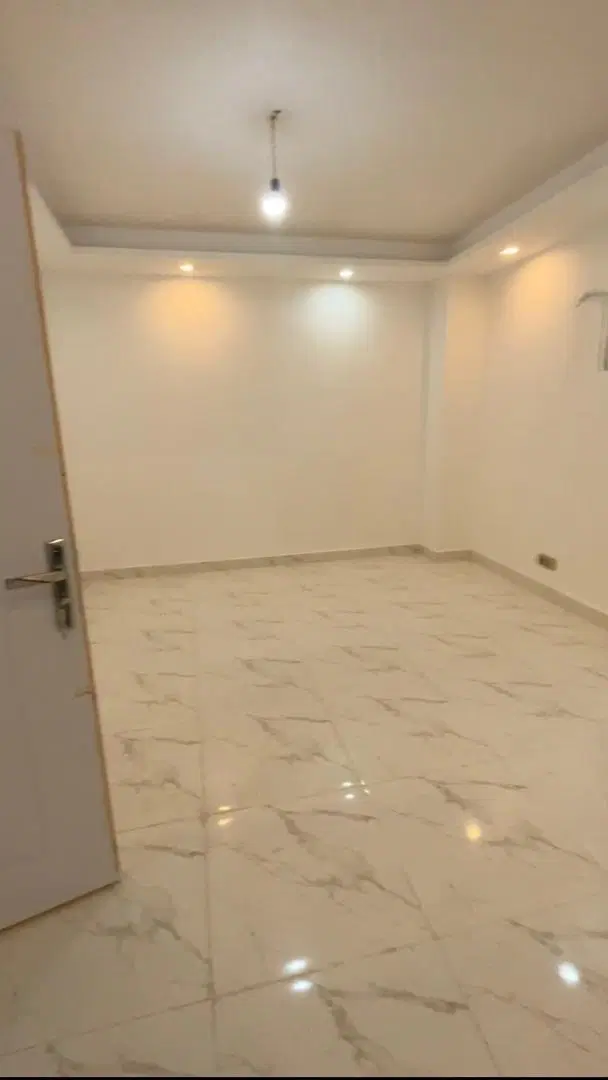 162 متر_ خوش نقشه_ سه خواب_ رشتیان