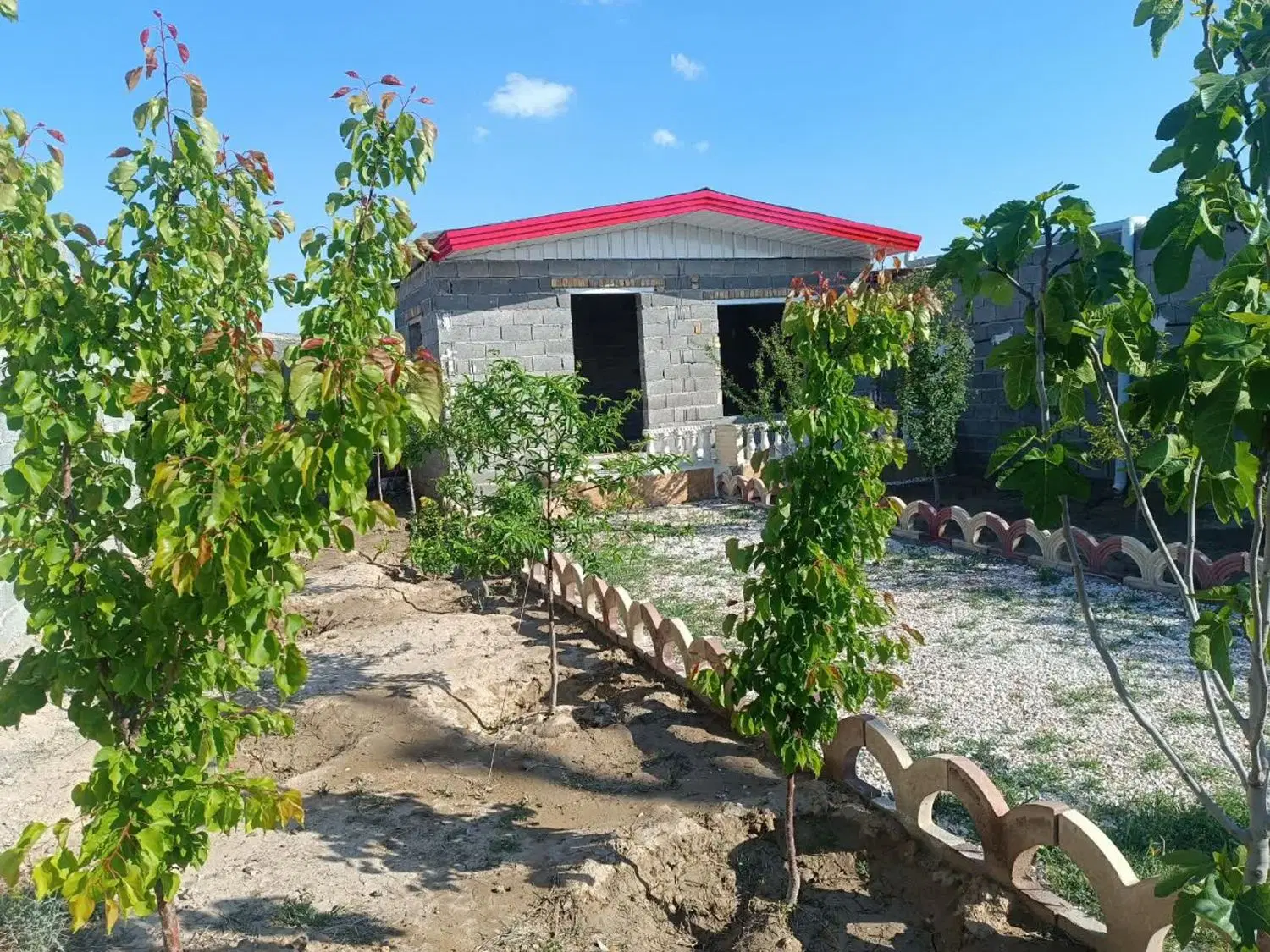 باغچه ویلا ۲۵۰متری لوکیشن شهریار