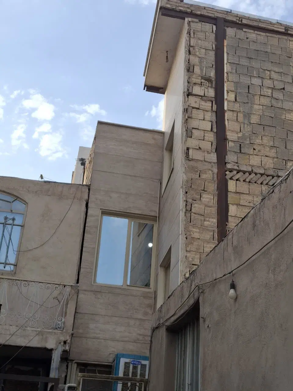 خانه دو طبقه