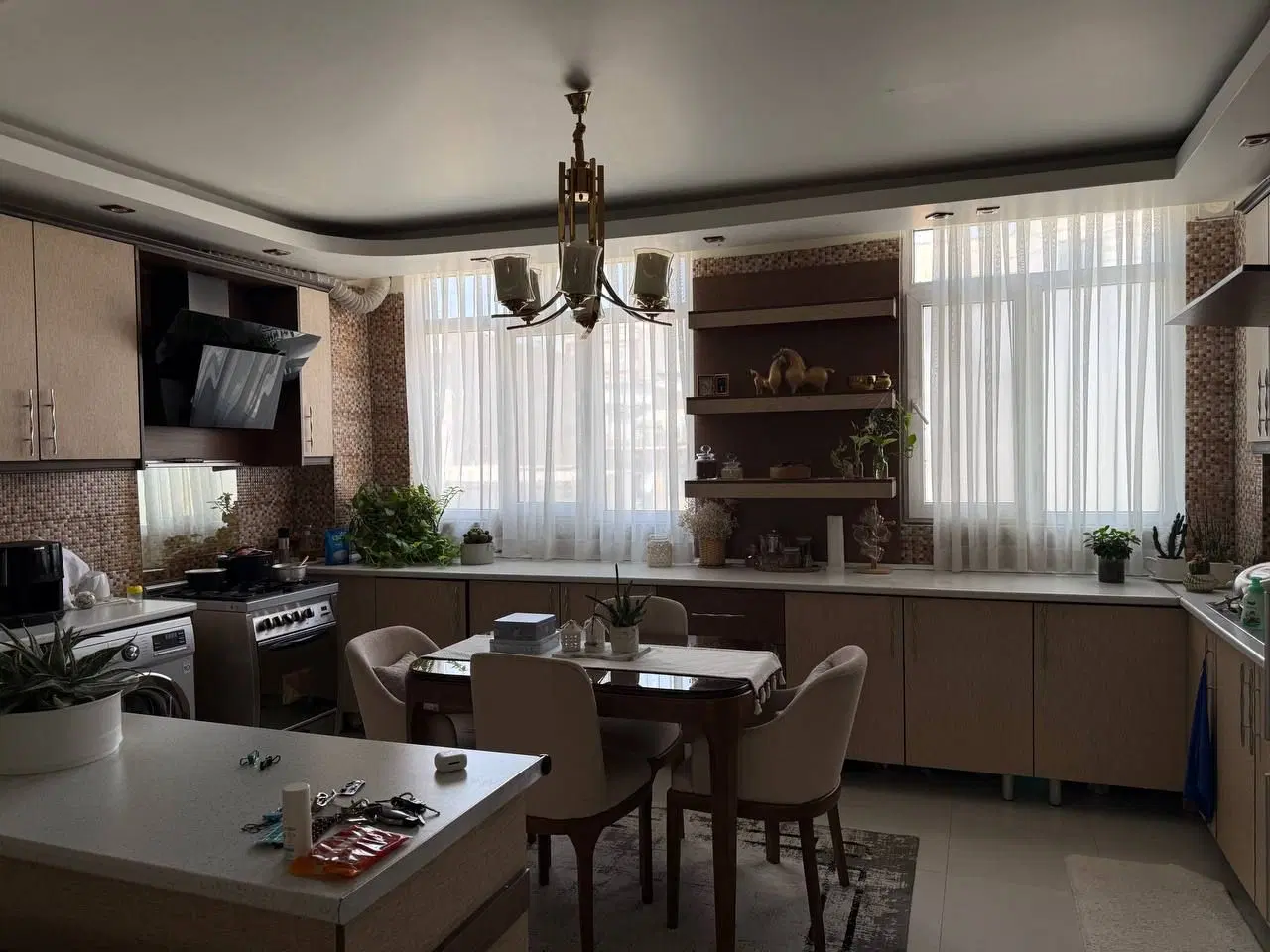اپارتمان ۸۰ متر دو خوابه