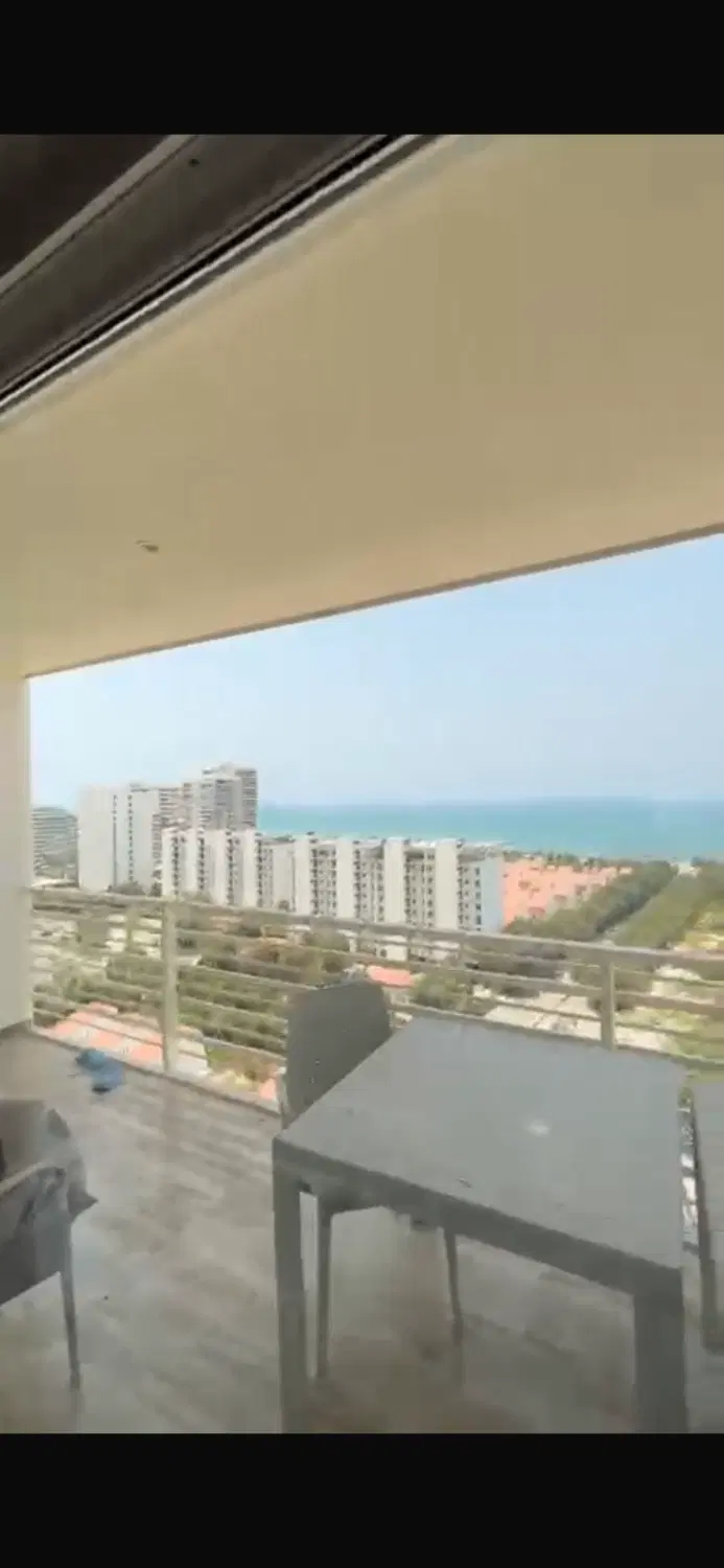 ۵۵ متر صدف نما سنگ دو سرویس نورگیر دار بسیار تمیز
