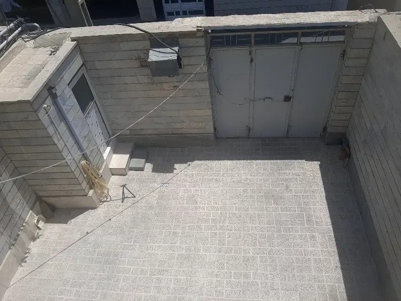 خانه ۷۵ متری ،دربست نیست