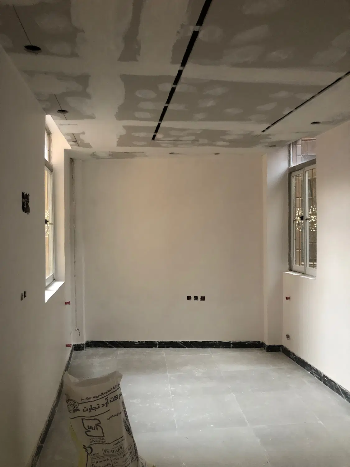 فروش همکف ۴۲ متری در آزموده