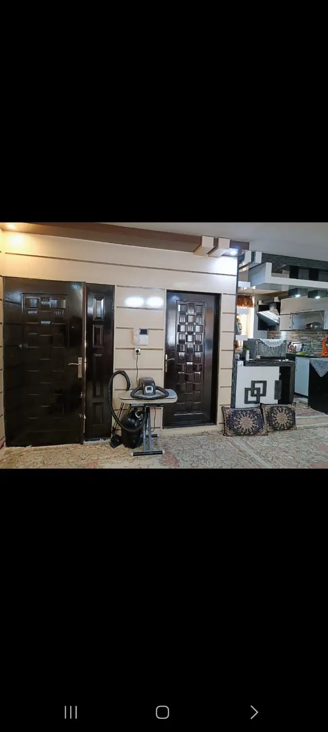خانه ویلایی دربست راه جدا یک طبقه ونیم وآپارتمان