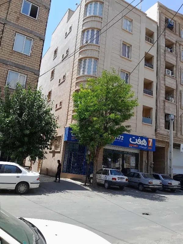 آپارتمان 200متری 3خوابه. مبارزان