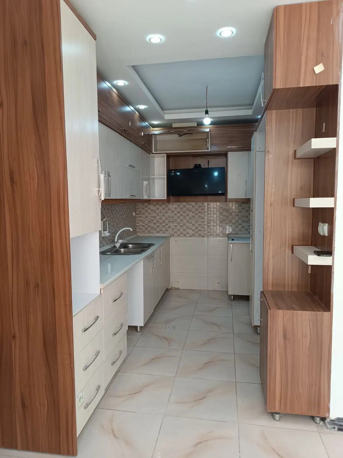 فروش آپارتمان حیاط اختصاصی
