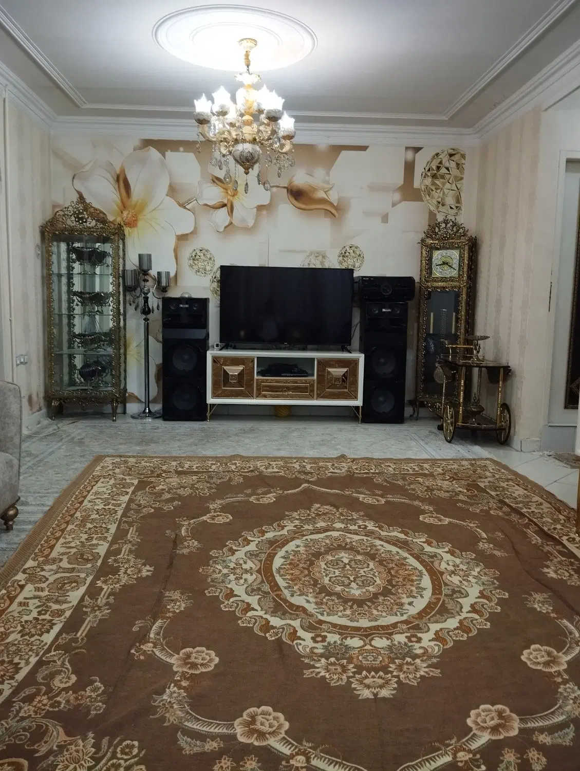 واحد 85متری 2متری