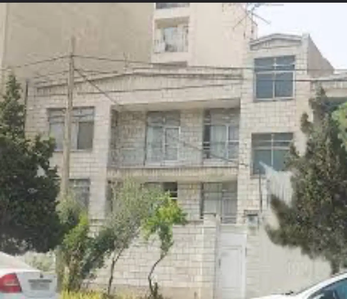 خانه کلنگی ۱۲۶ متری(مرزداران)