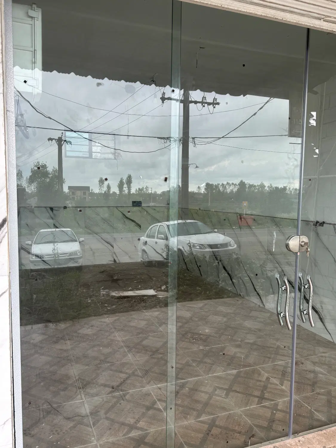 فروش مغازه تجاری داری سند آب برق و گاز