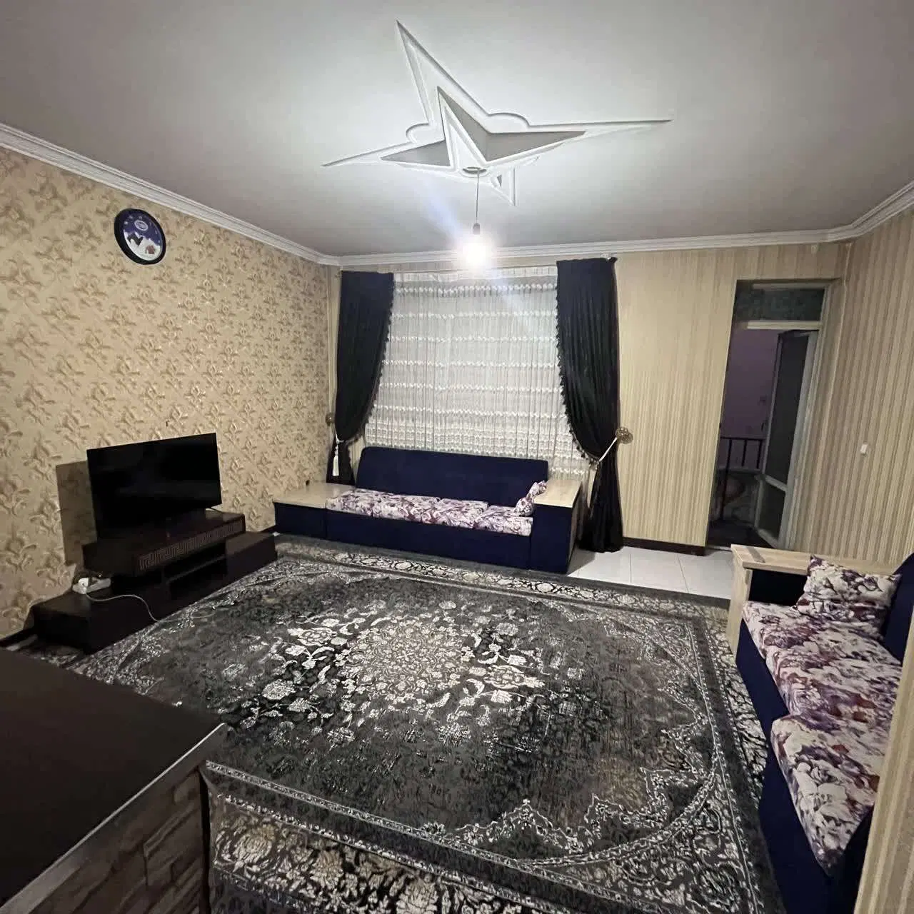 اجاره ی یک واحد مسکونی