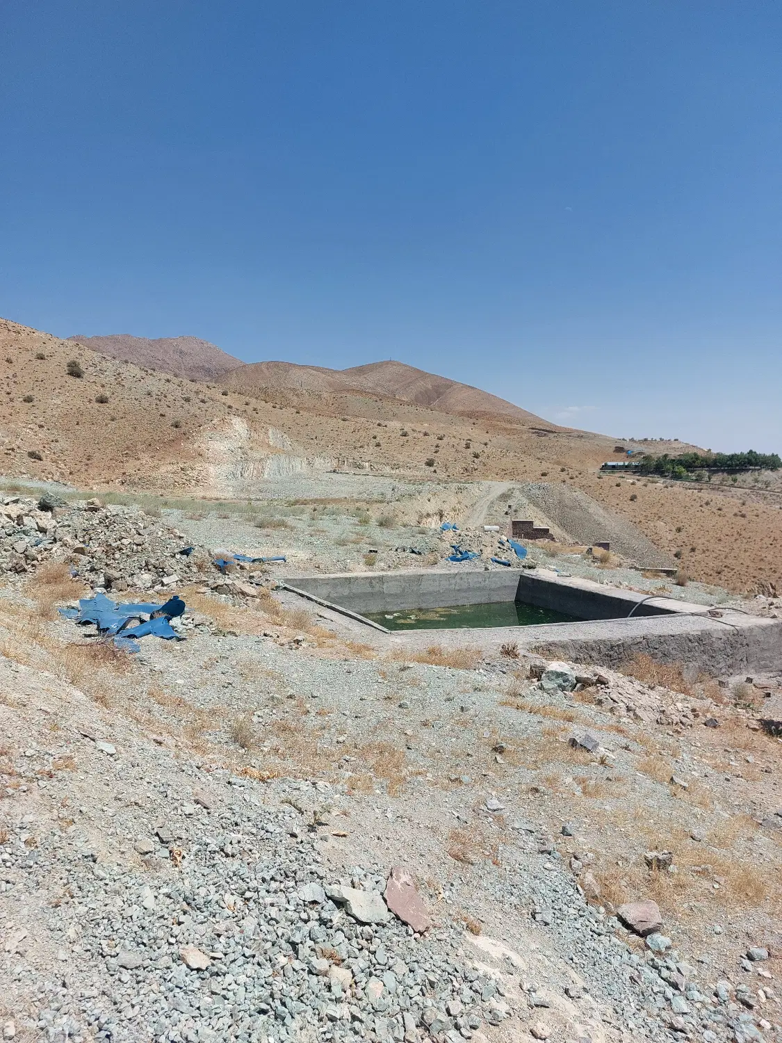 ۷۰۰ متر زمین گلاهک شهرک پزشکان