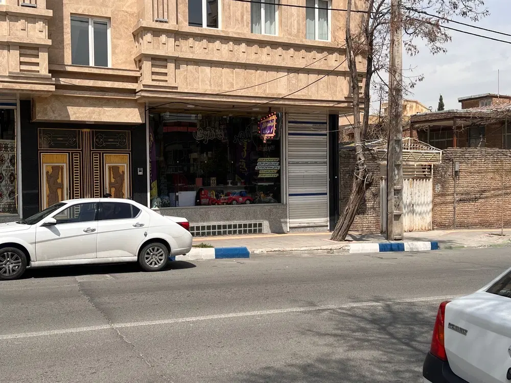 اجاره مغازه ۱۰۰ متری