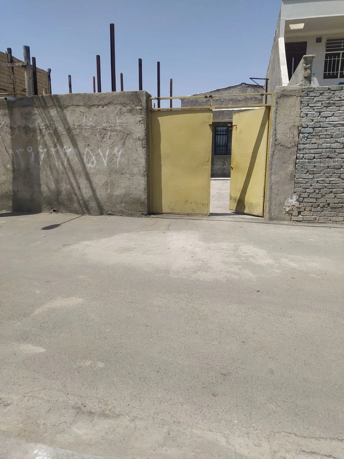 خانه ویلایی حیاط دار  فروشی