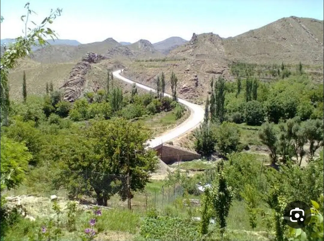 زمین در بهشت حتکن